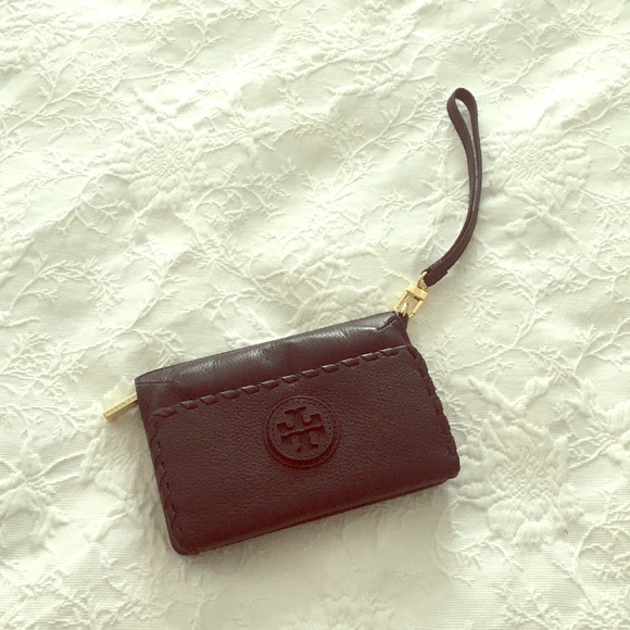 Tory Burch Handbags - Tory Burch Leather Wristlet